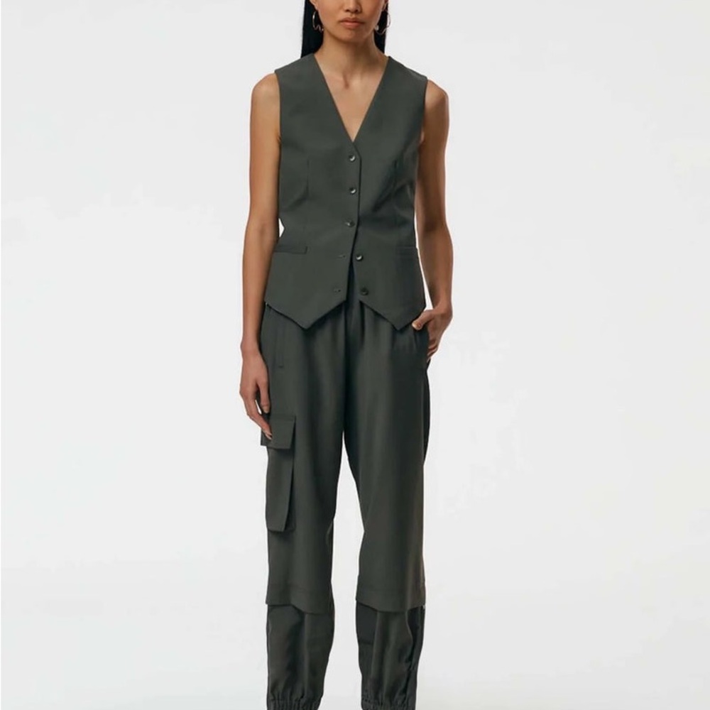 Tibi Tropical Wool Pull-On Jogger Pants in Stone